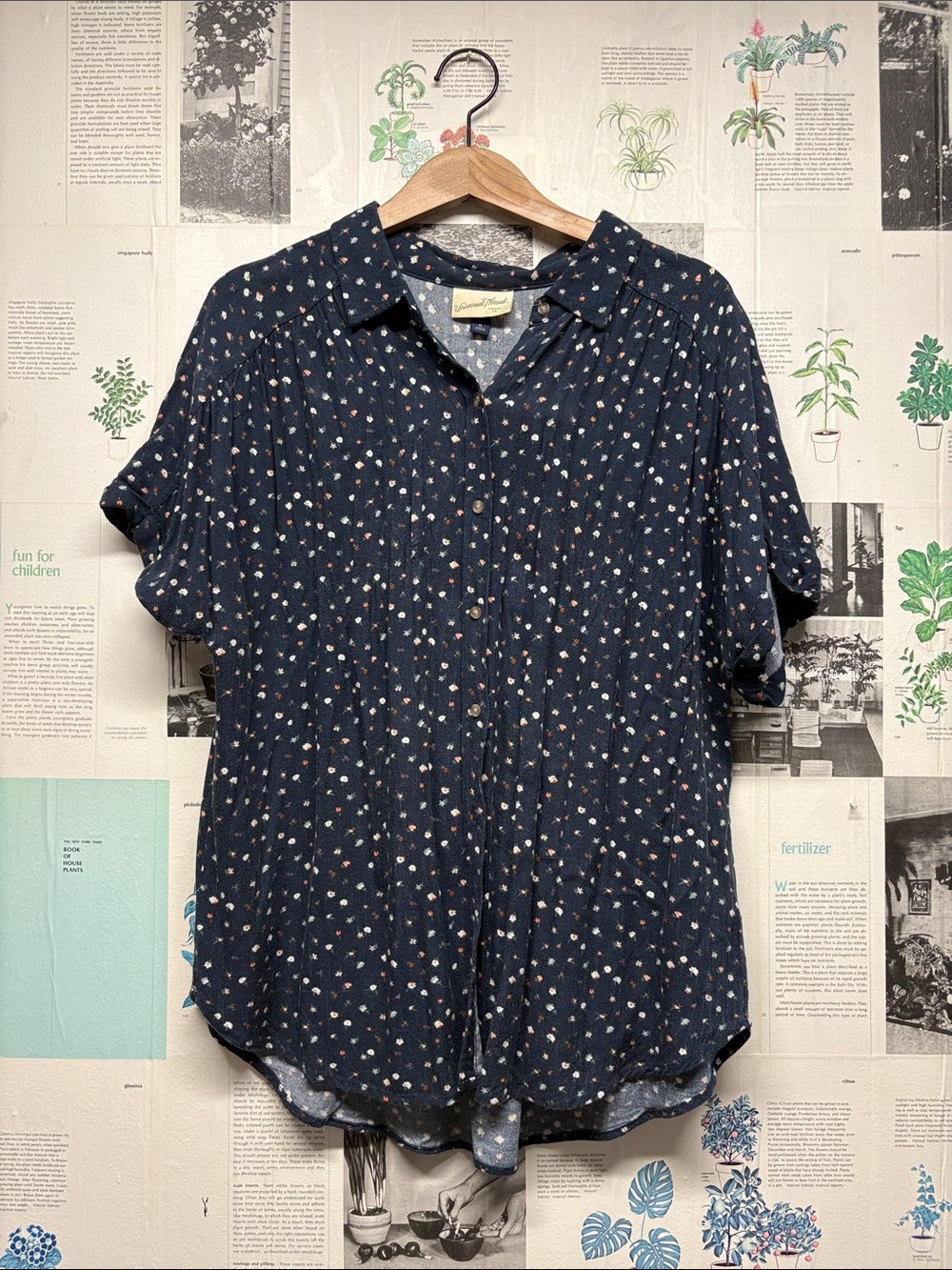 Universal Thread Navy Short-Sleeve Button-Down Shirt with Tiny Dot Print